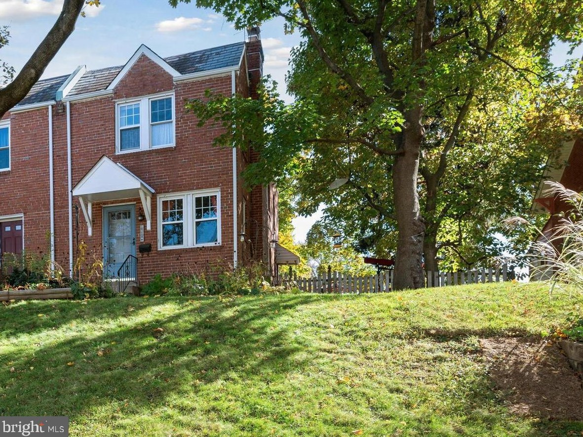 1518 Juniper St, Norristown, PA 19401-3217