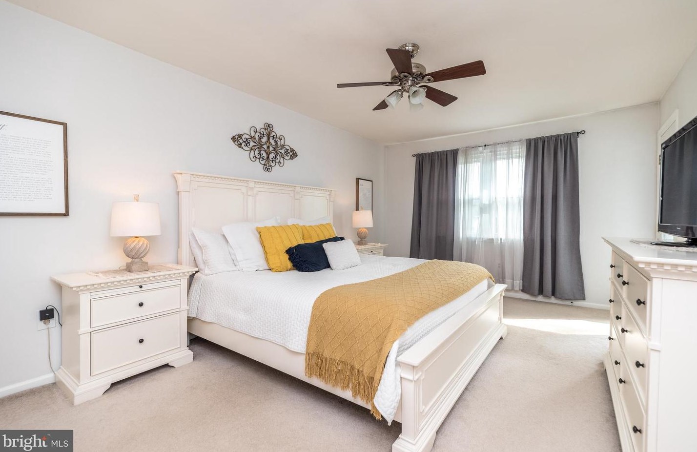 128 Red Hvn Dr, North Wales PA 19454-1442 exterior