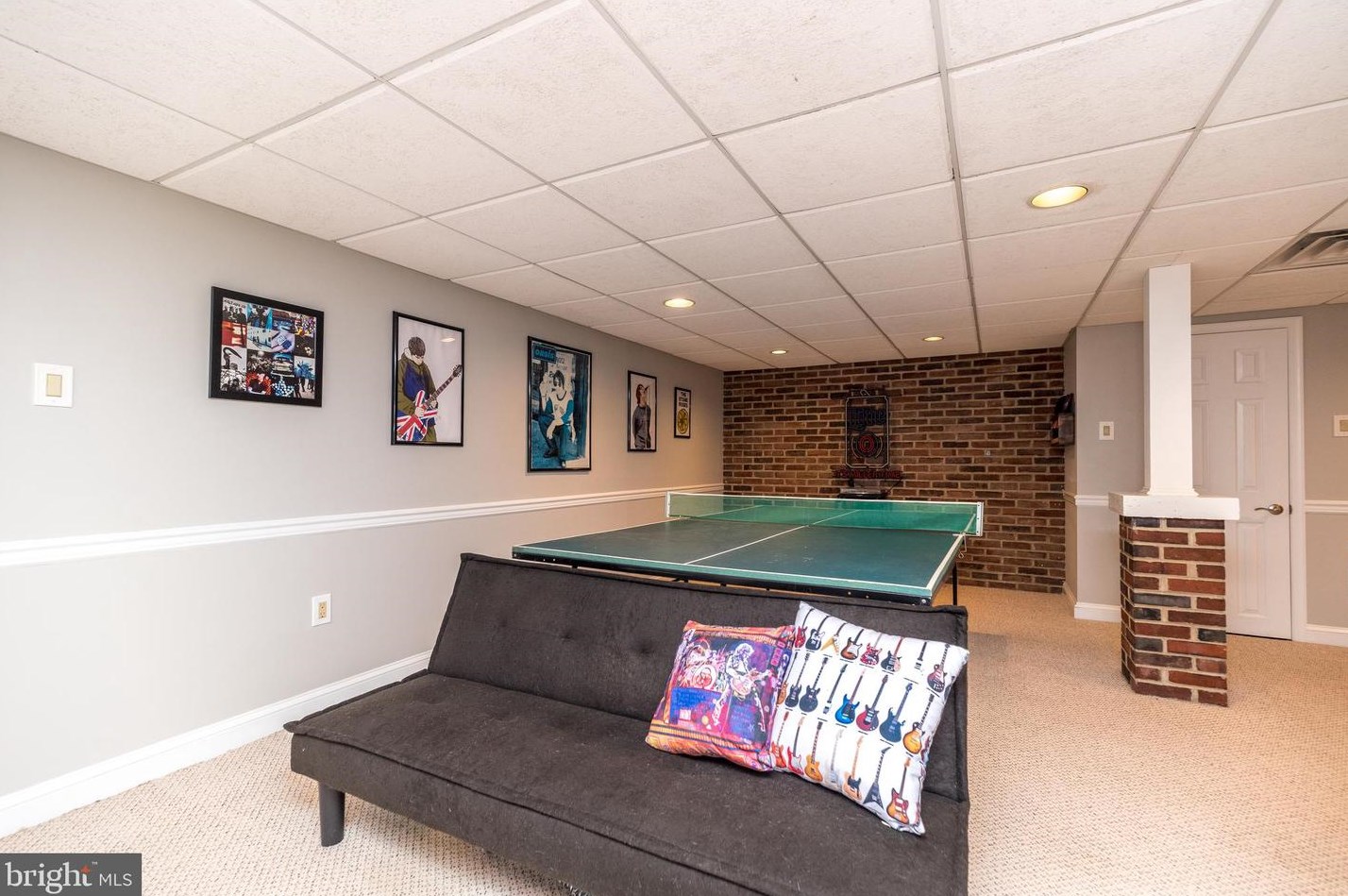 128 Red Hvn Dr, North Wales PA 19454-1442 exterior