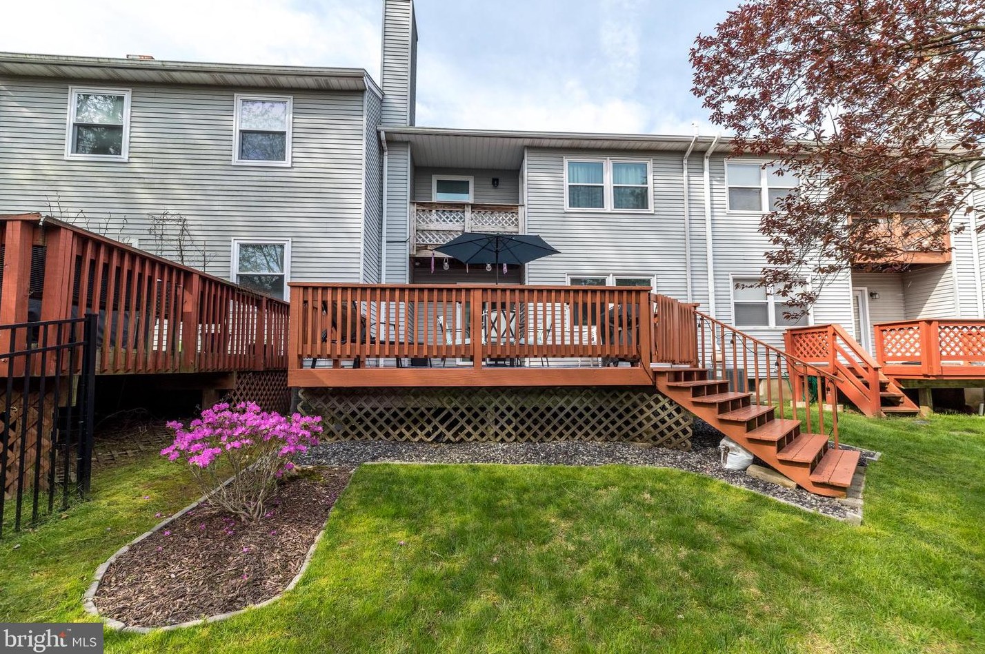 128 Red Hvn Dr, North Wales PA 19454-1442 exterior