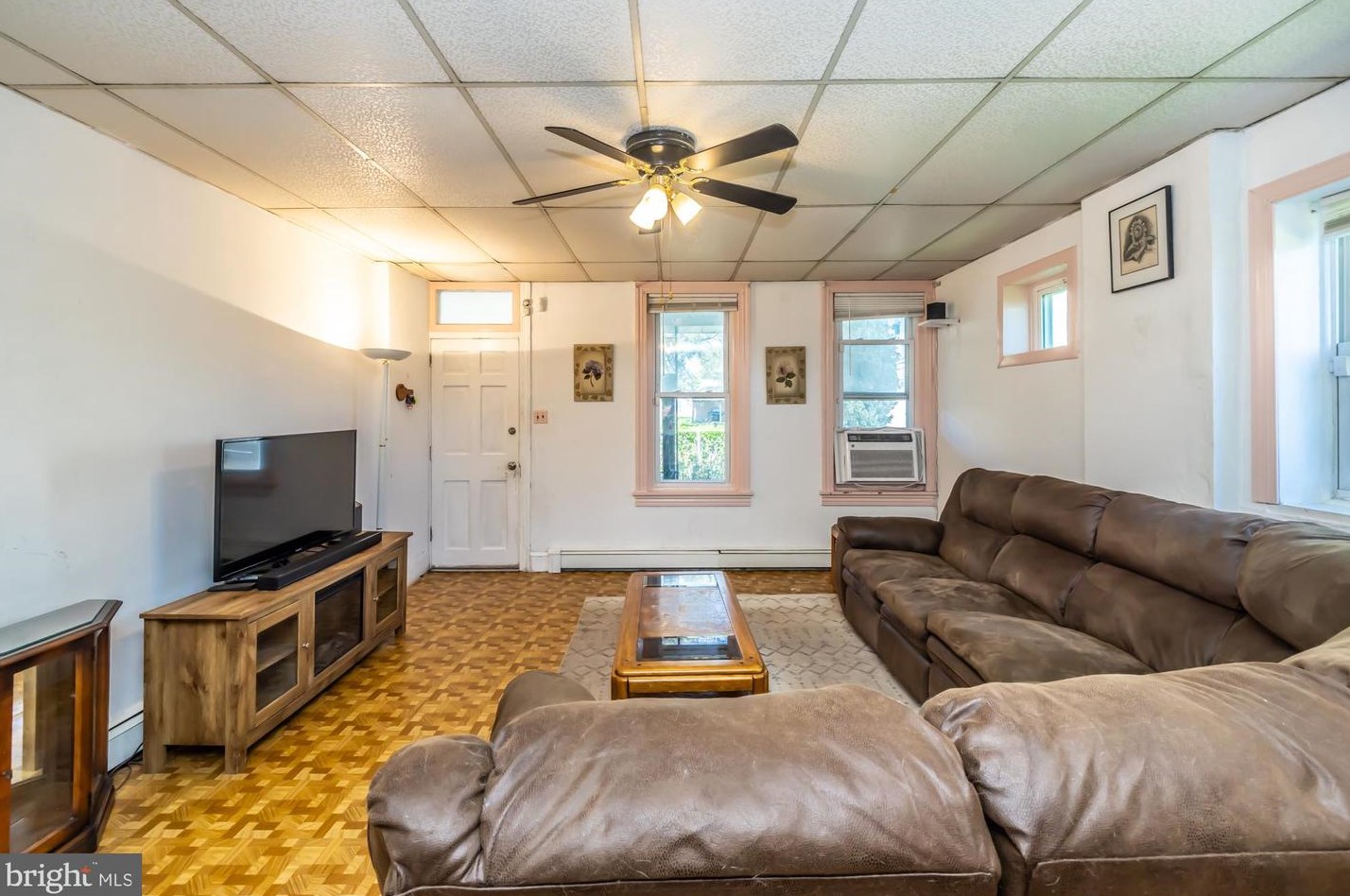 504 Glasgow St, Pottstown PA  19464-6636 exterior