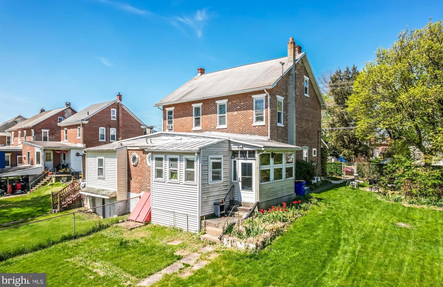504 Glasgow St, Pottstown PA  19464-6636 exterior