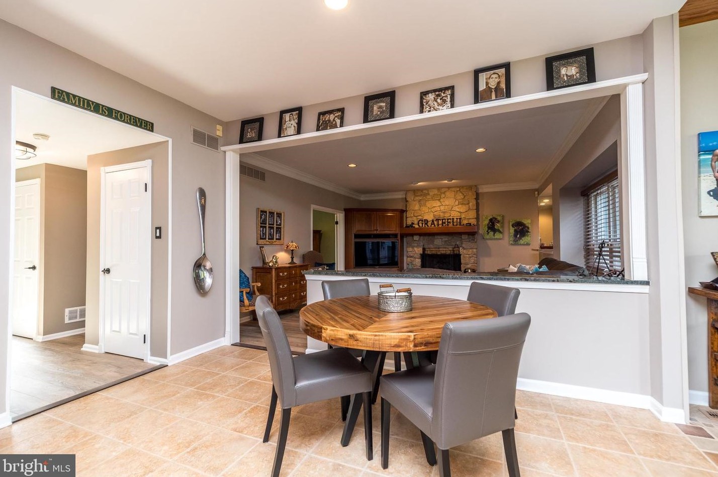 757 Castlewood Dr, Dresher PA  19025-2014 exterior