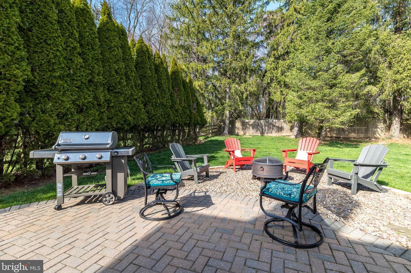 757 Castlewood Dr, Dresher PA  19025-2014 exterior