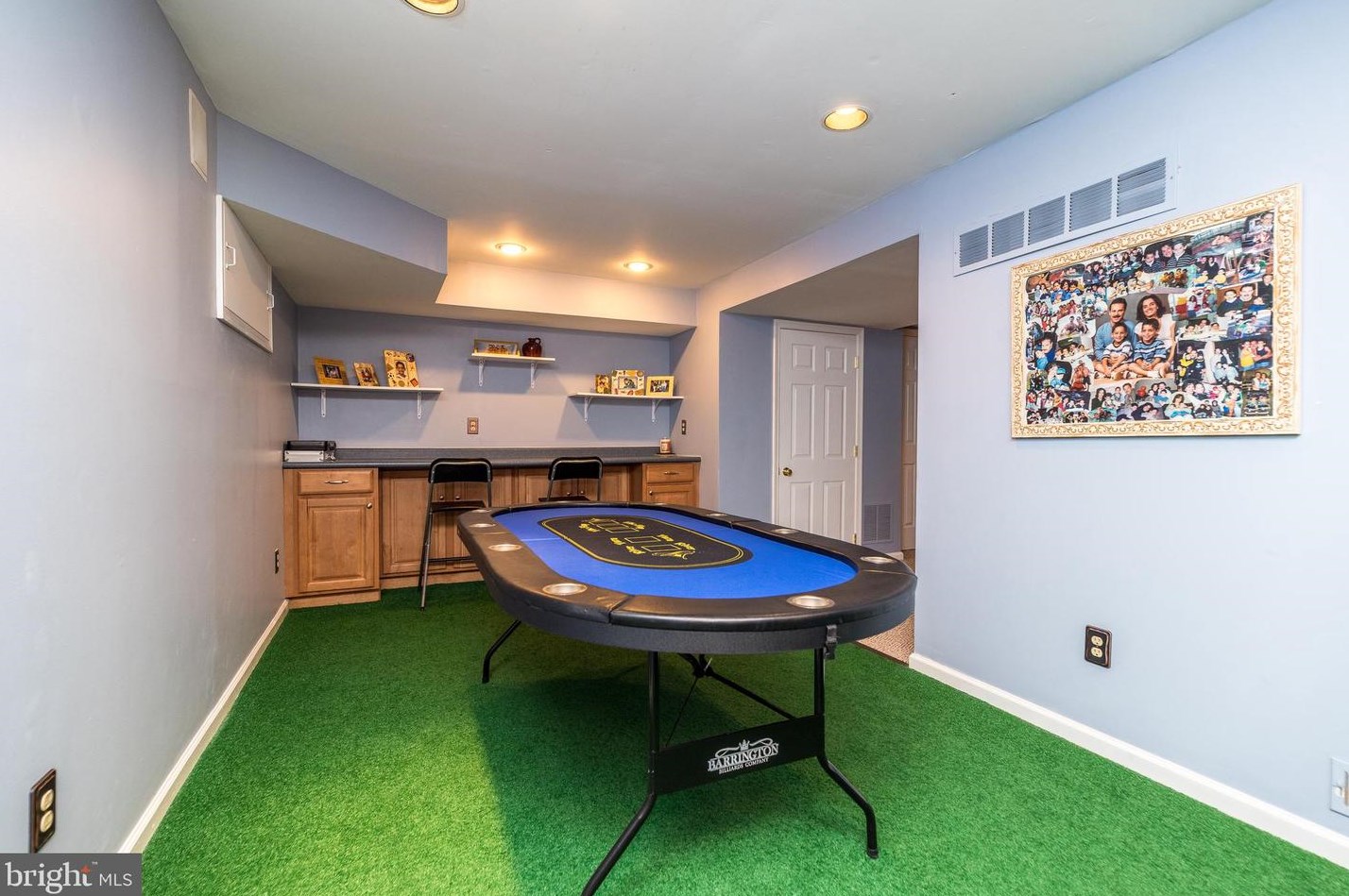 757 Castlewood Dr, Dresher PA  19025-2014 exterior