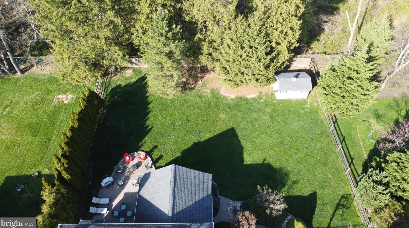 757 Castlewood Dr, Dresher PA  19025-2014 exterior