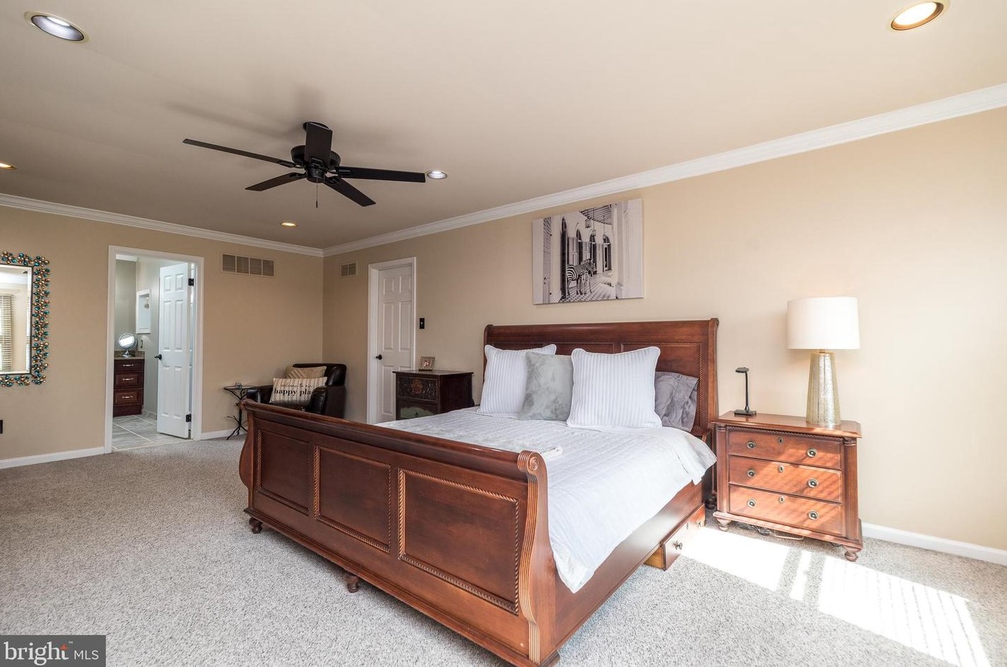 757 Castlewood Dr, Dresher PA  19025-2014 exterior