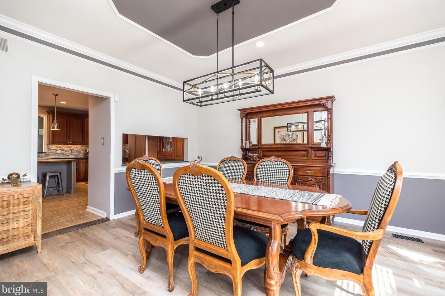 757 Castlewood Dr, Dresher PA  19025-2014 exterior