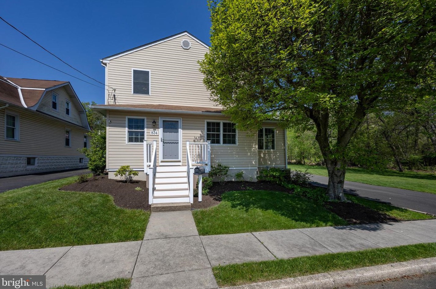834 Monroe Ave, Ardsley, PA 19038-2708