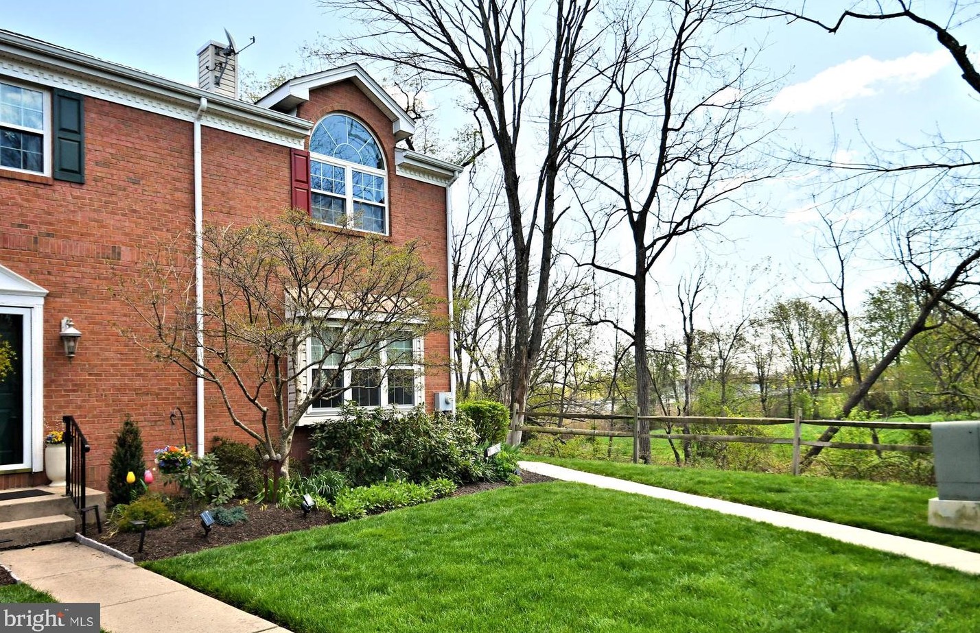 53 Amberly Ct, Spangsville, PA 19512-9747