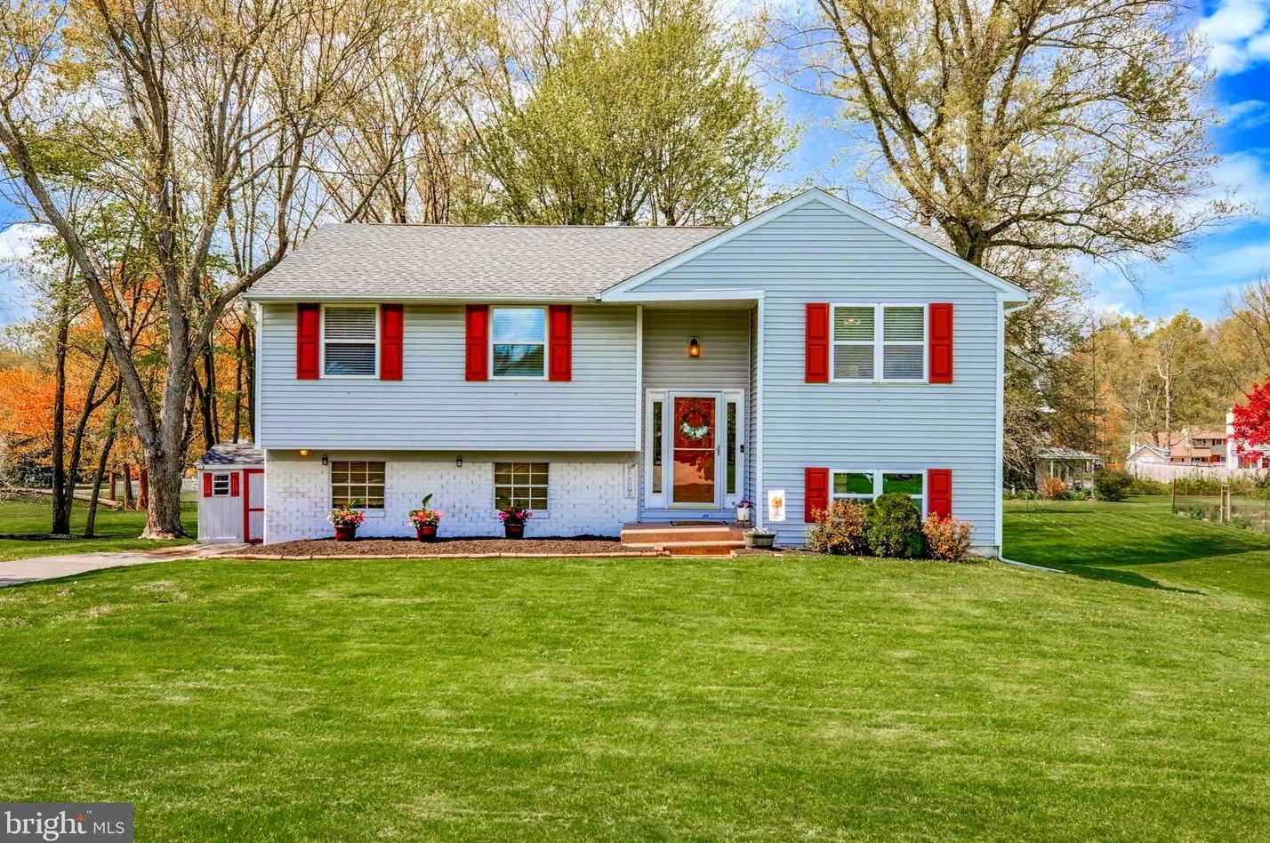 121 Jason Pl, North Wales, PA 19454
