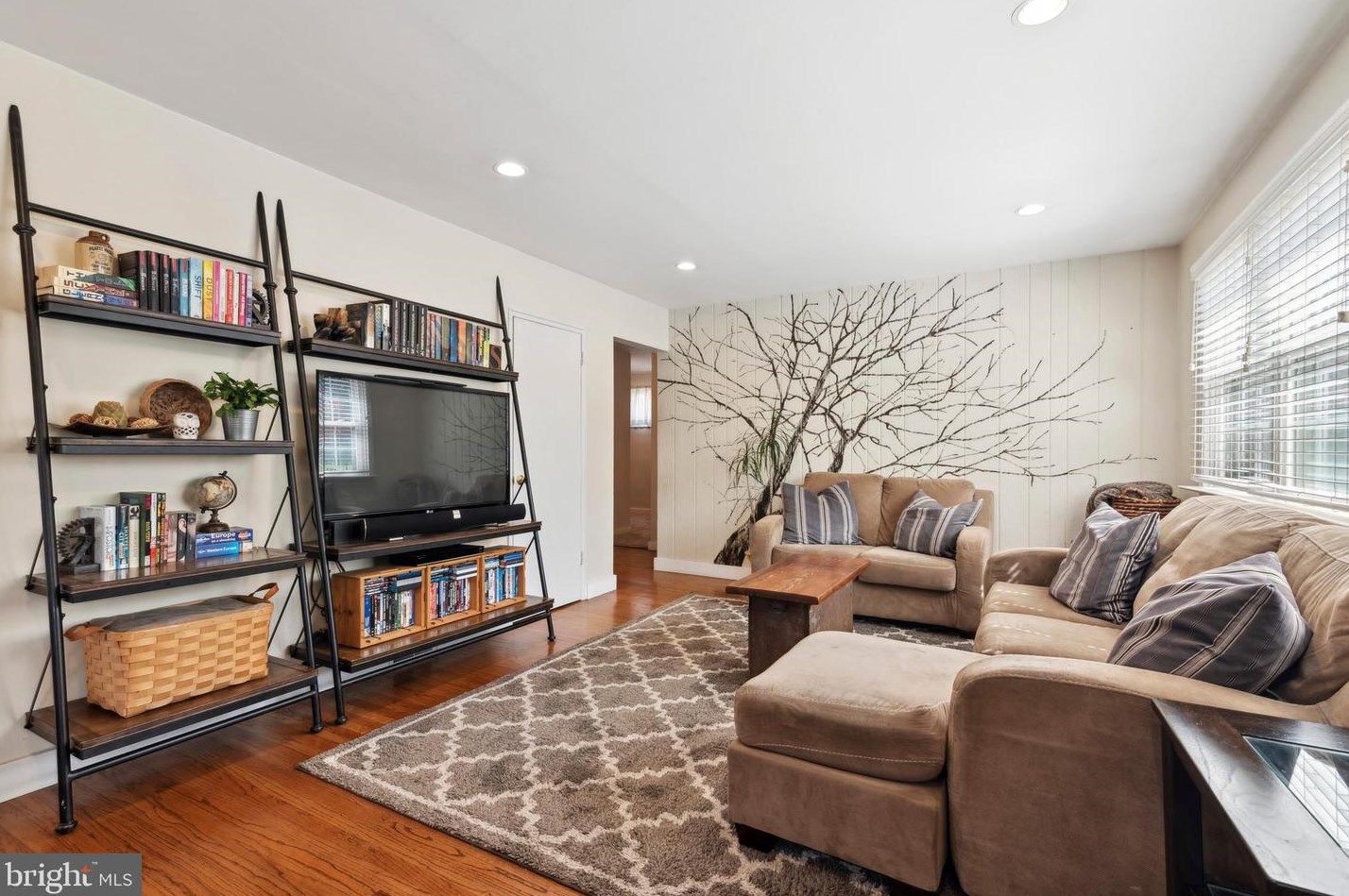 203 Fern Ave, Willow Grove, PA 19090