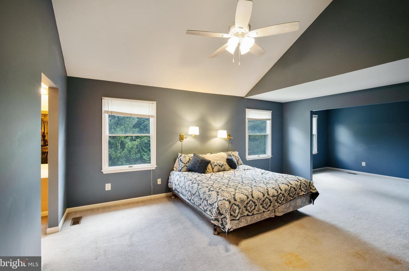 716 Castlewood Dr, Dresher PA 19025-2015 exterior