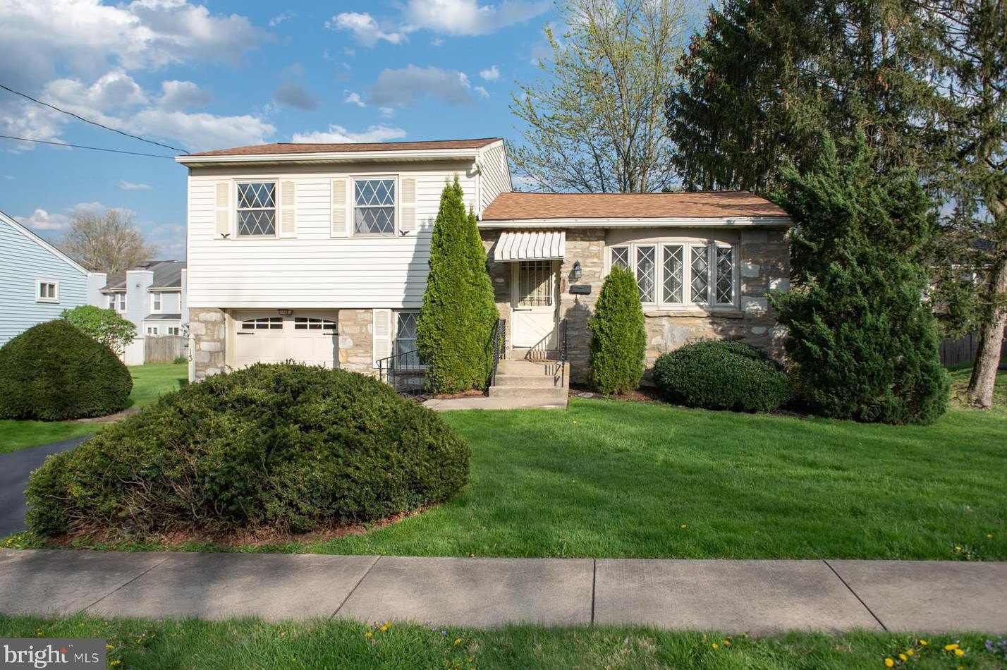 13 West End Dr, Lansdale, PA 19446