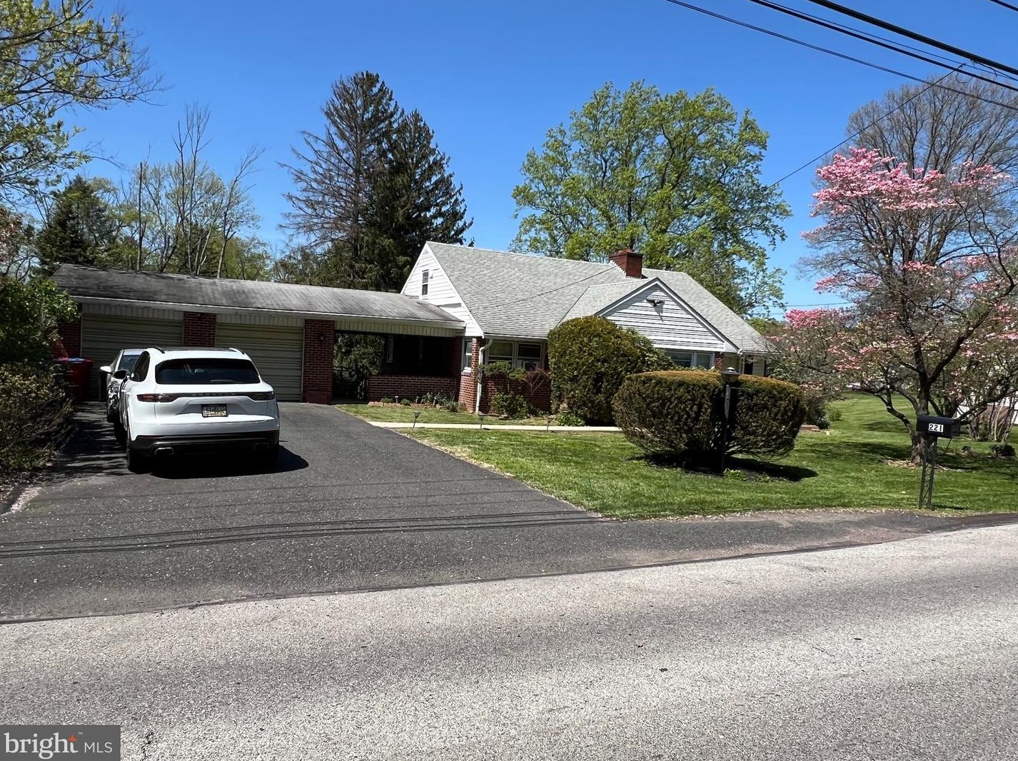 221 E Mt Kirk Ave, Norristown, PA 19403