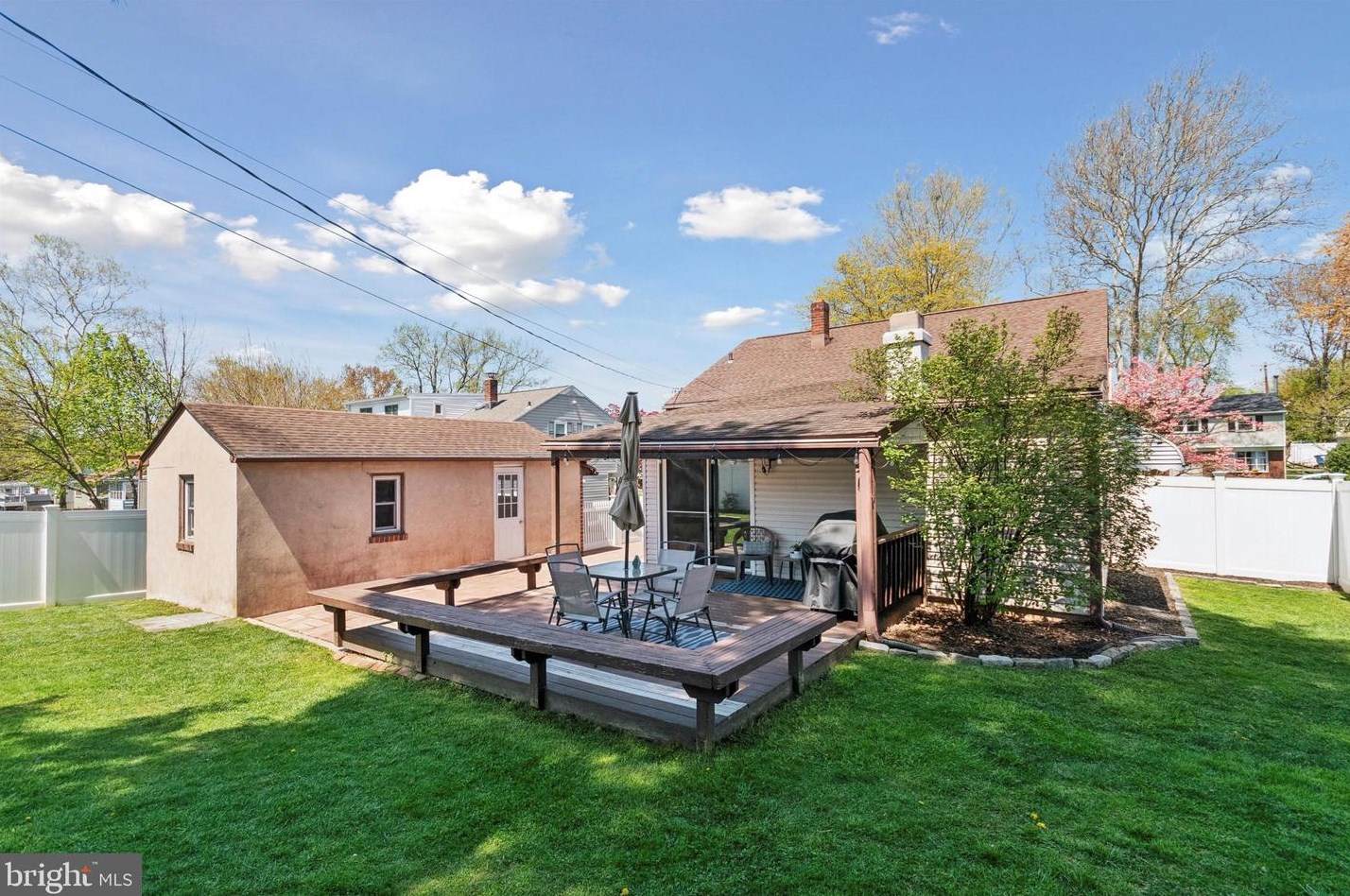 407 Old Fort Rd, Norristown, PA 19406-2315