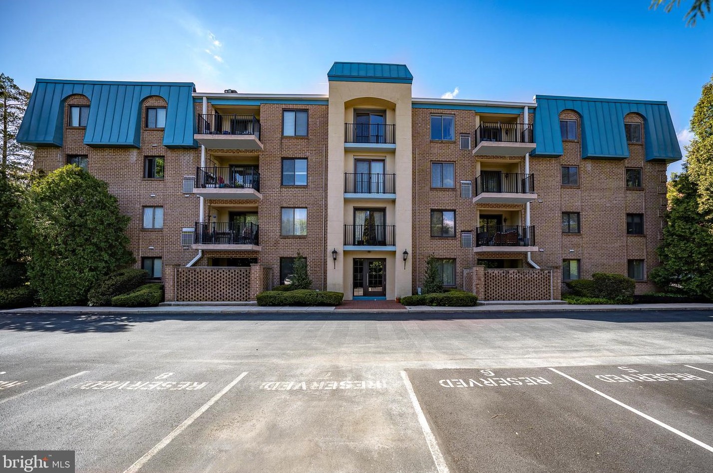 260 W Montgomery Ave #304, Haverford, PA 19041