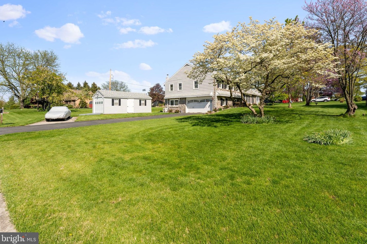917 Kenny Rd, Pottstown, PA 19464-2813