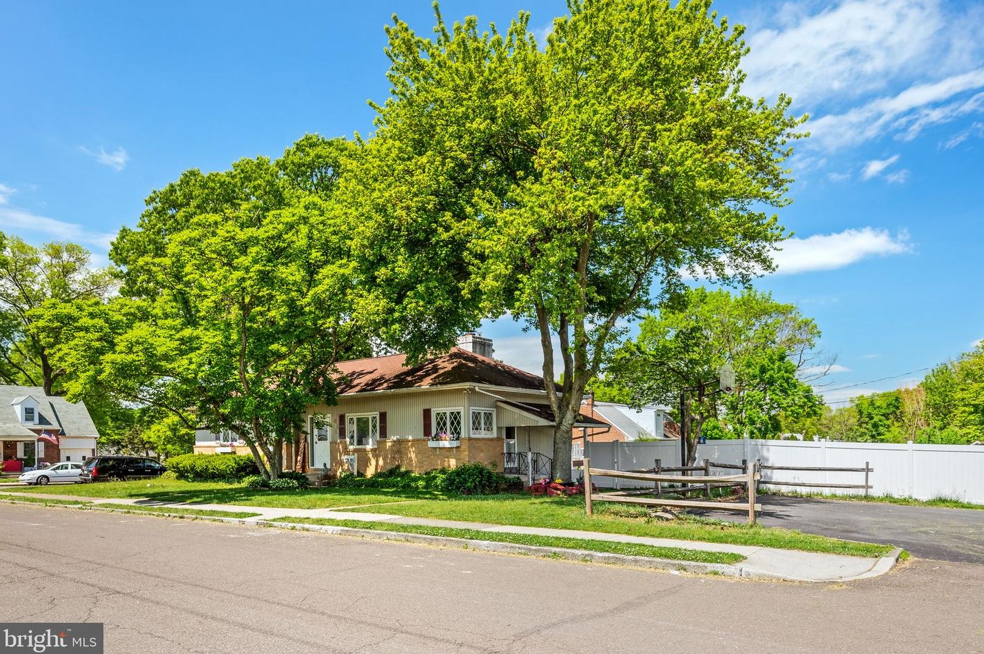 401 Mineral St, Pottstown, PA 19464-4043