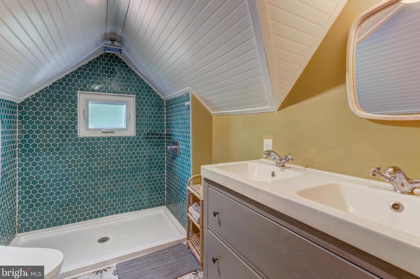 1000 Meetinghouse Rd, Prospectville PA 19002-3738 exterior