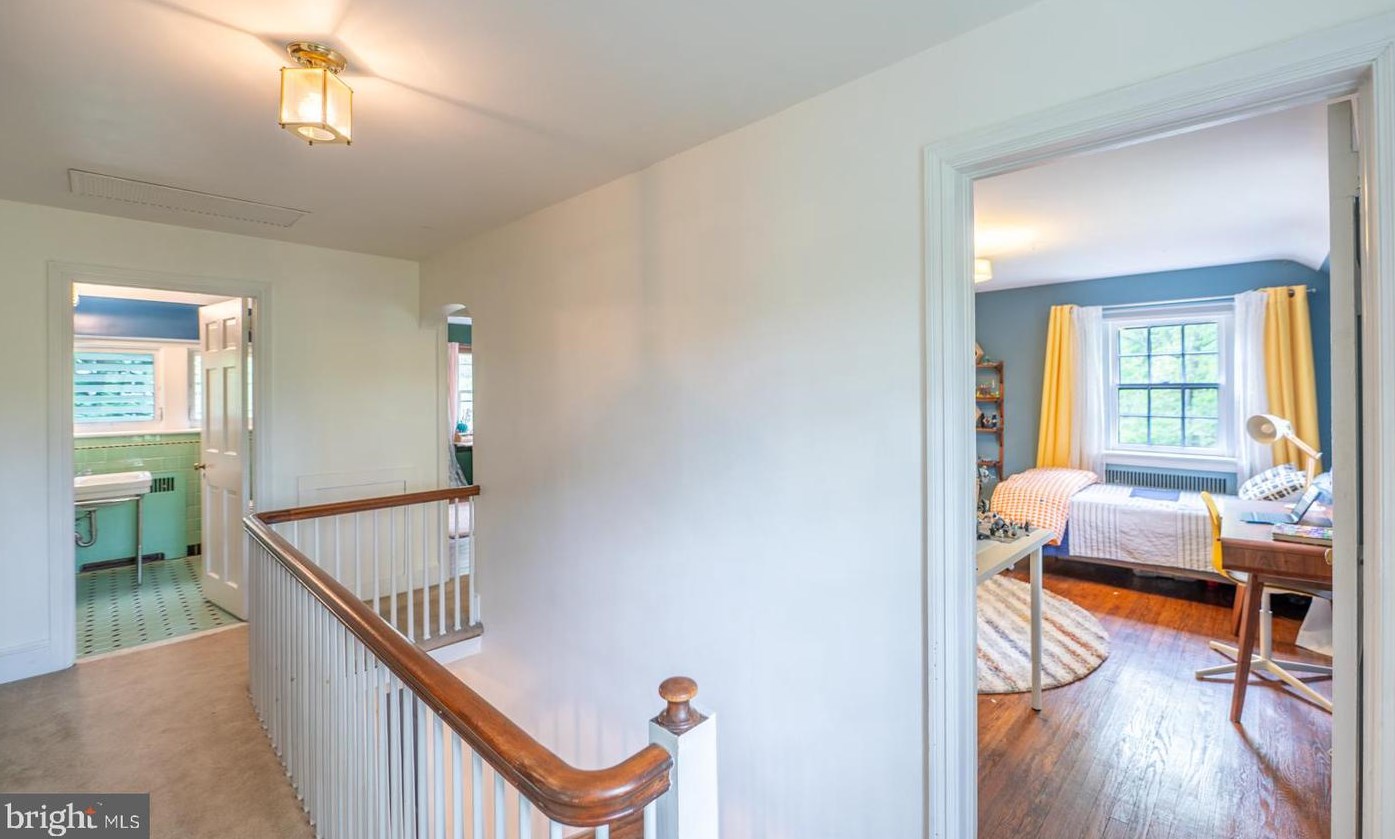 819 Pardee Ln, Wyncote PA 19095-1609 exterior