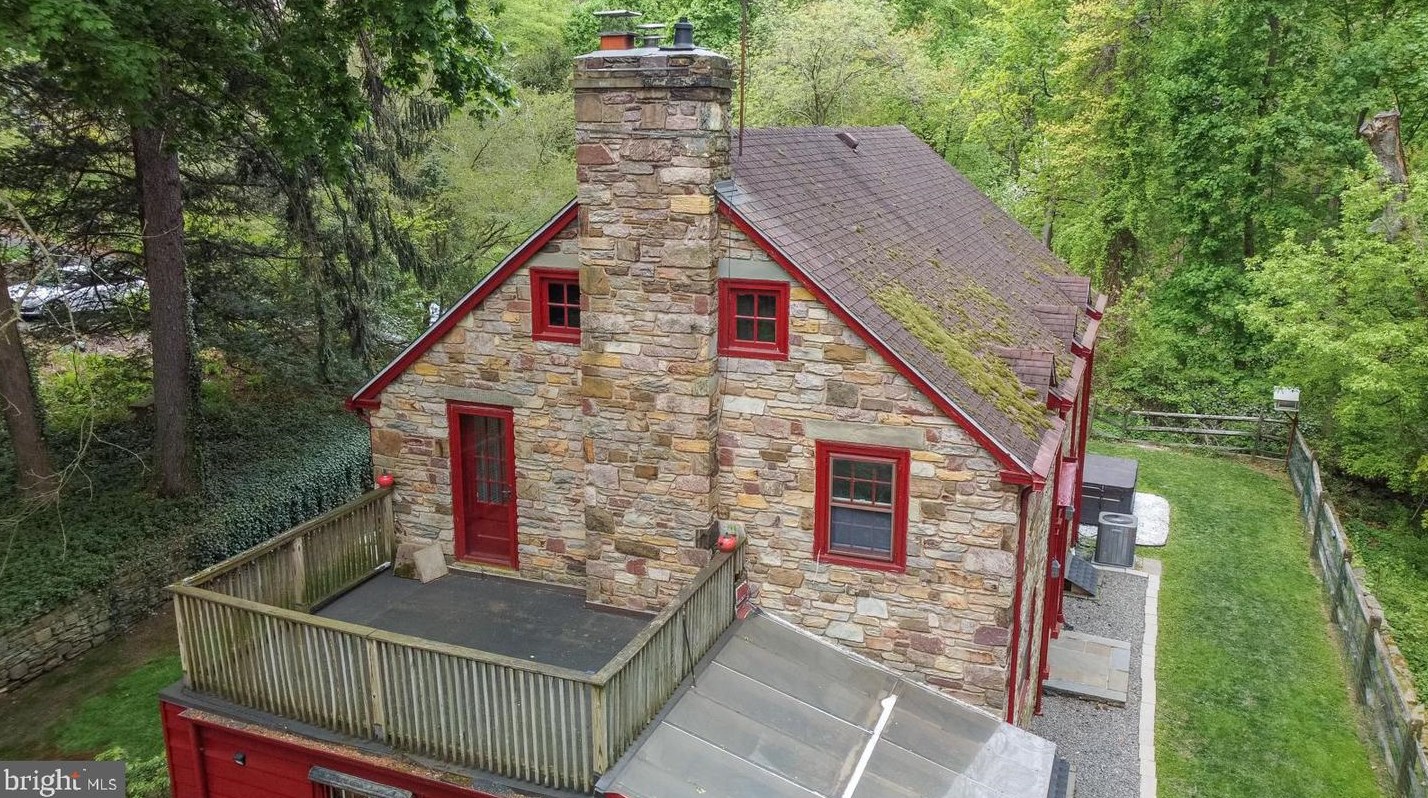 819 Pardee Ln, Wyncote PA 19095-1609 exterior