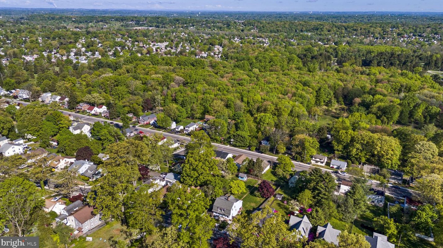 758 Edge Hill Rd, Ardsley, PA 19038