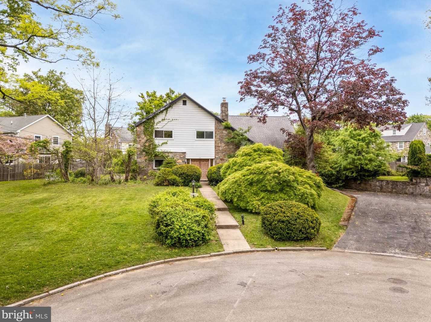 1011 Stanford Dr, Penn Wynne, PA 19096-2031