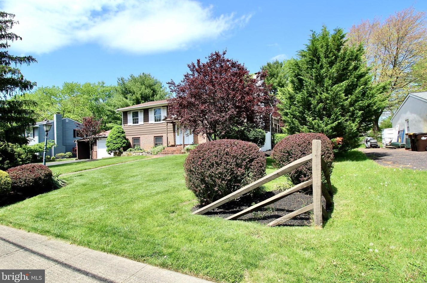 219 Hancock Rd, North Wales PA  19454-2373 exterior