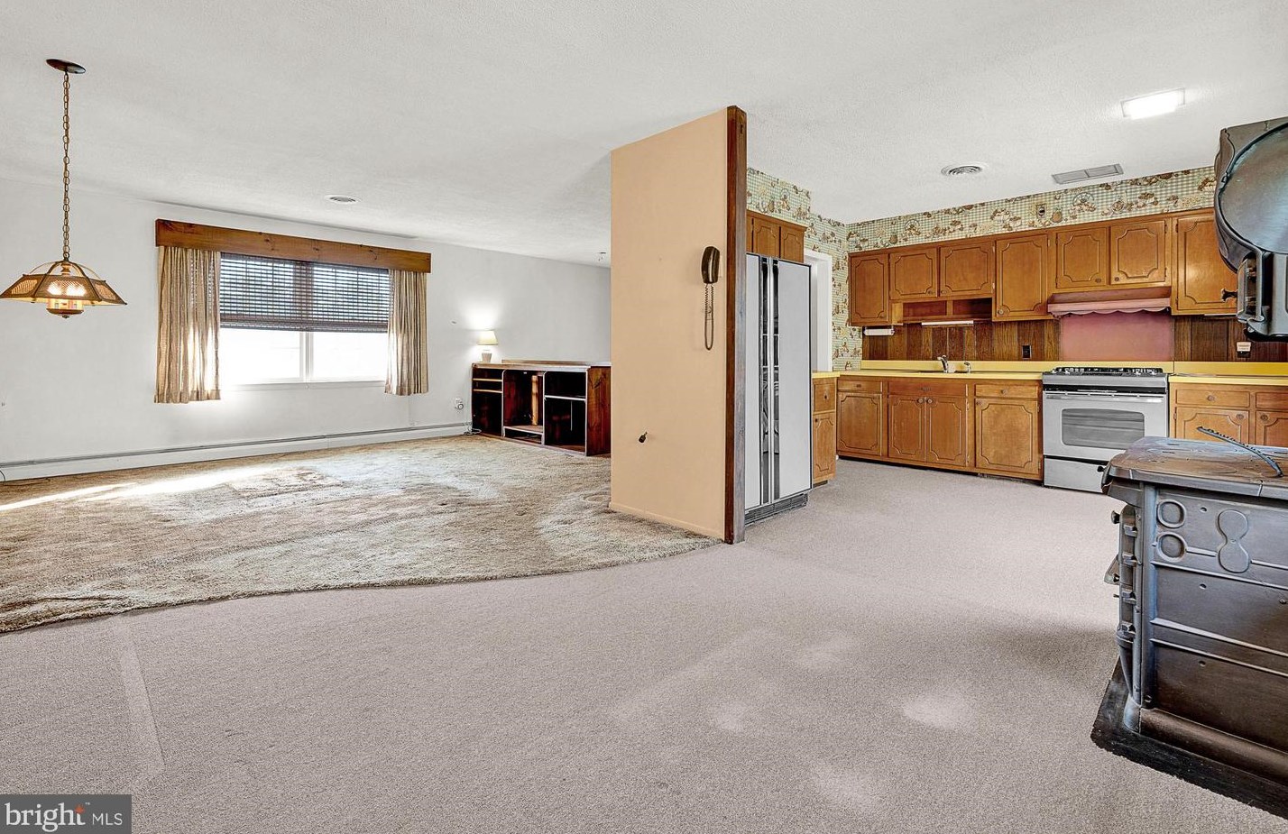 219 Hancock Rd, North Wales PA  19454-2370 exterior