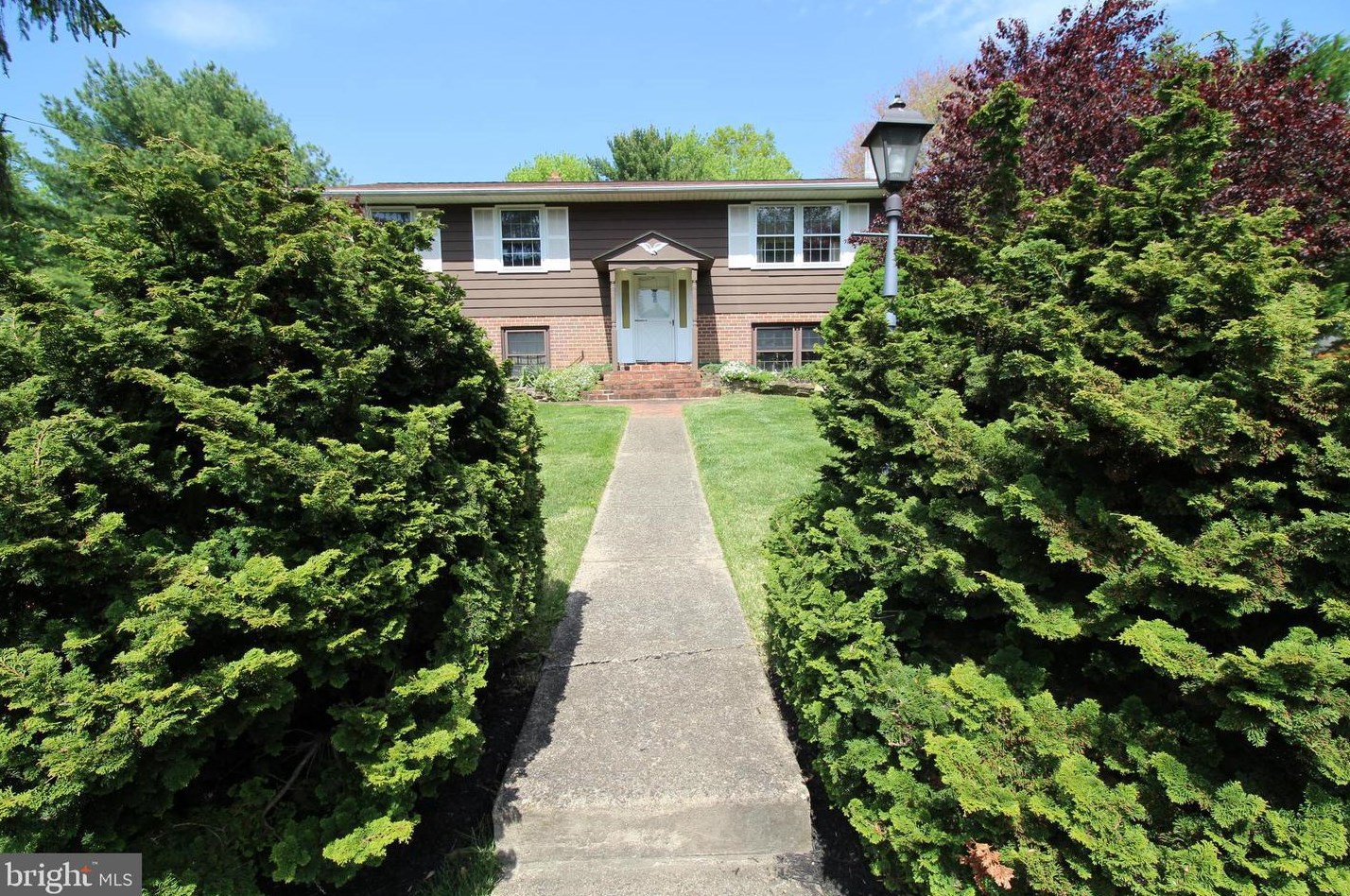 219 Hancock Rd, North Wales, PA 19454-2373
