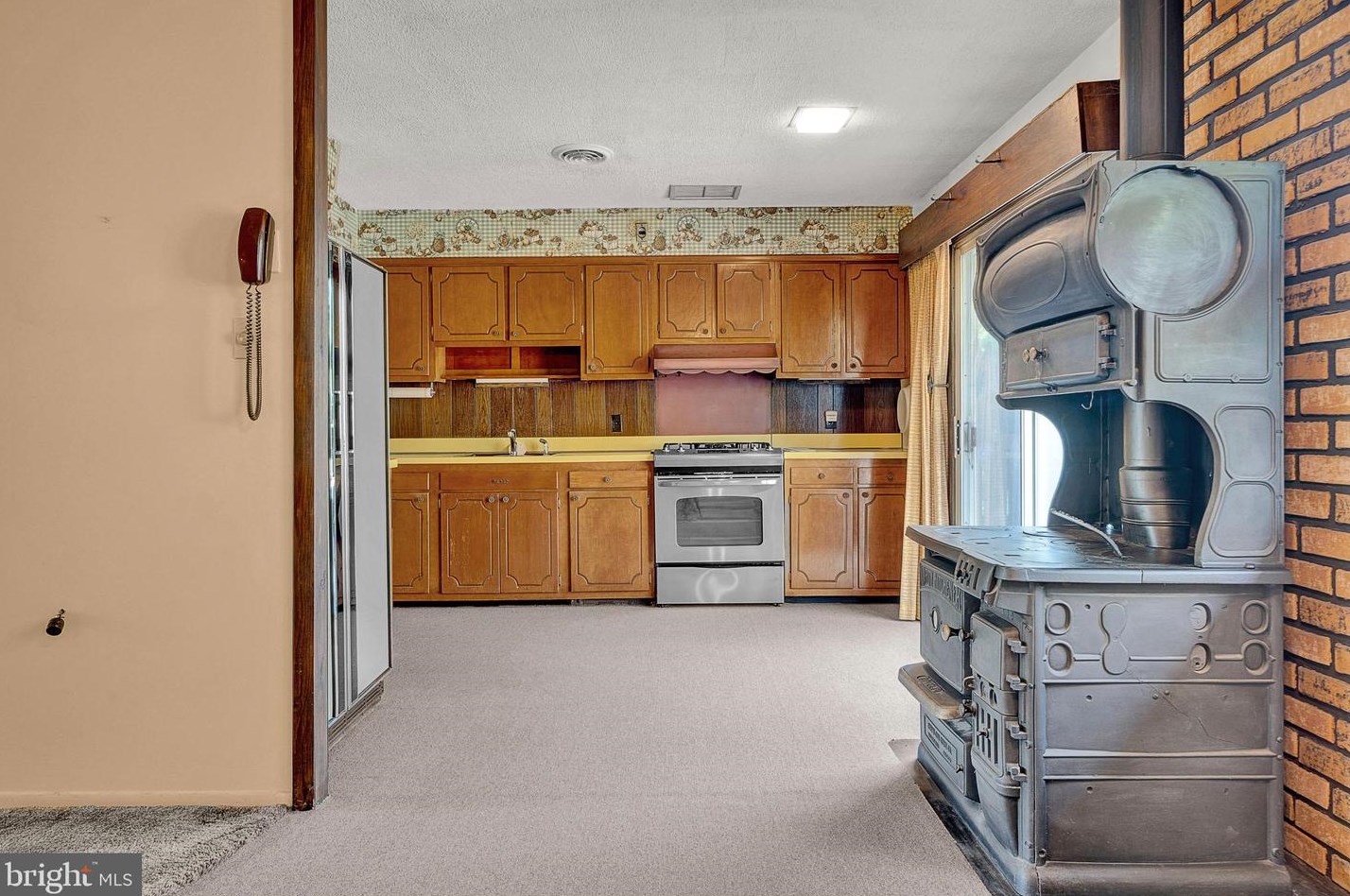 219 Hancock Rd, North Wales PA  19454-2370 exterior