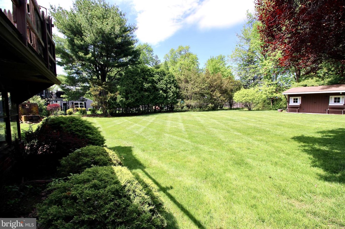 219 Hancock Rd, North Wales PA  19454-2370 exterior