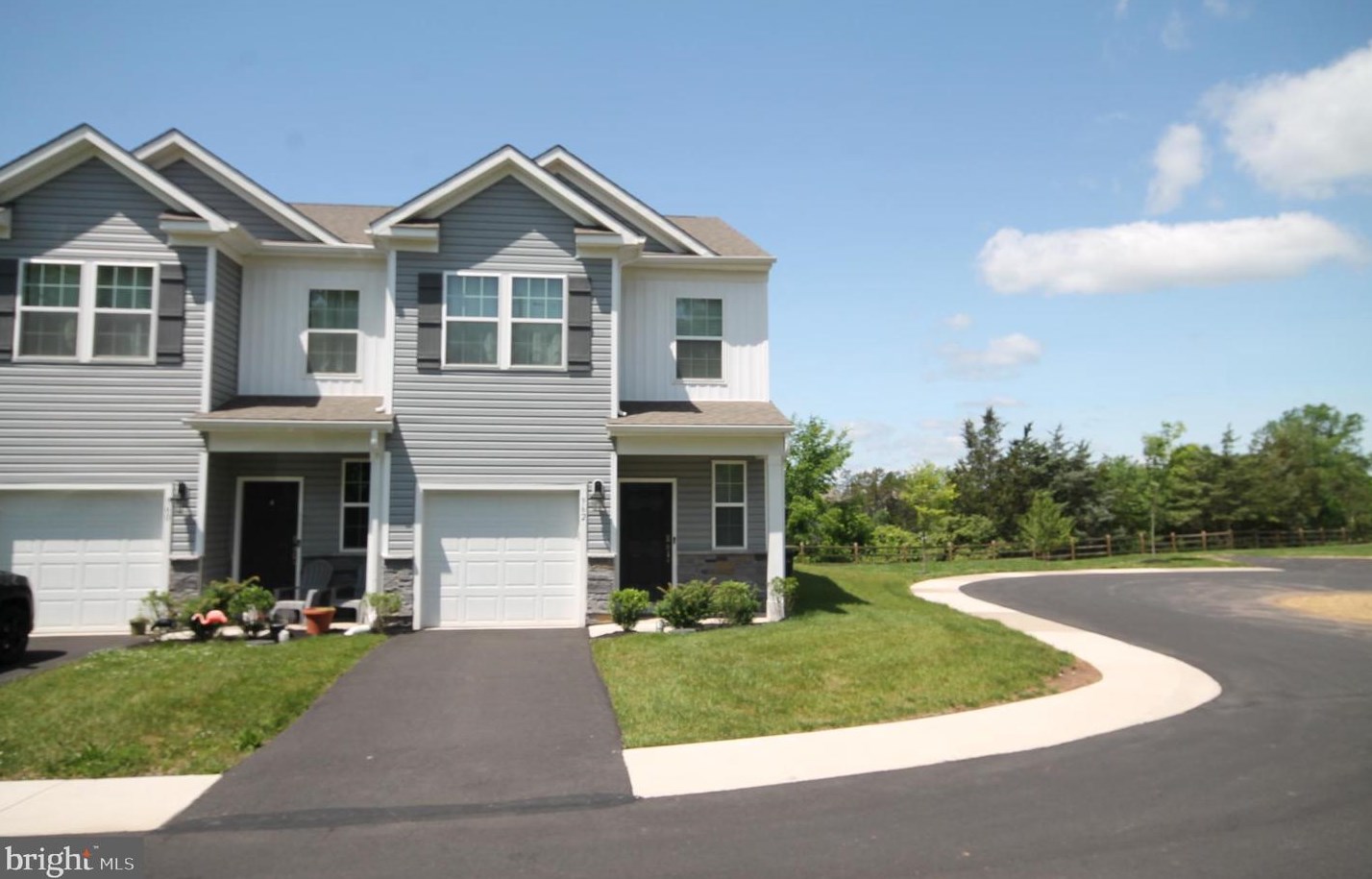 962 Still Waters Ln, Red Hill, PA 18073