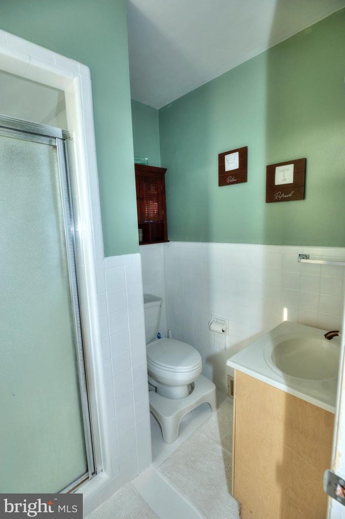 517 Barbara Dr, Norristown PA  19403-4101 exterior