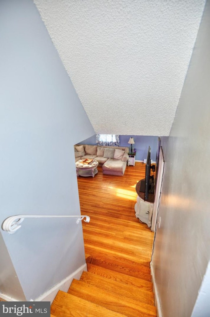 517 Barbara Dr, Norristown PA  19403-4101 exterior