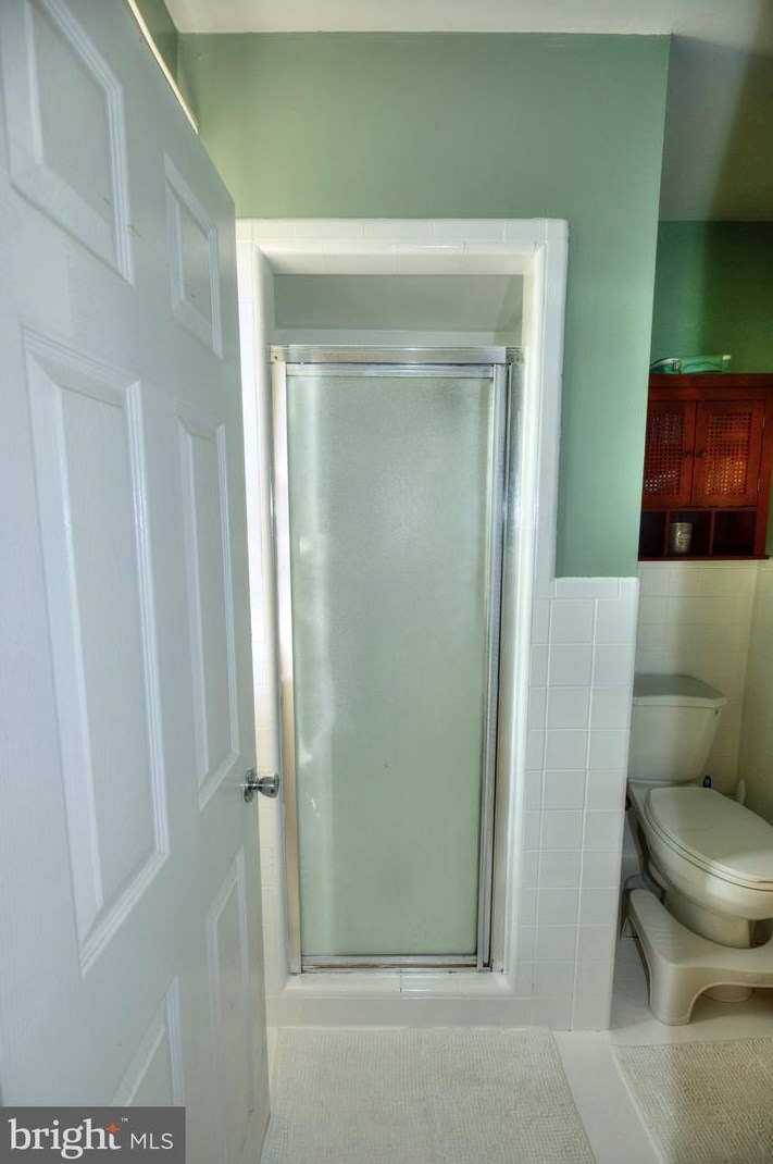 517 Barbara Dr, Norristown PA  19403-4101 exterior