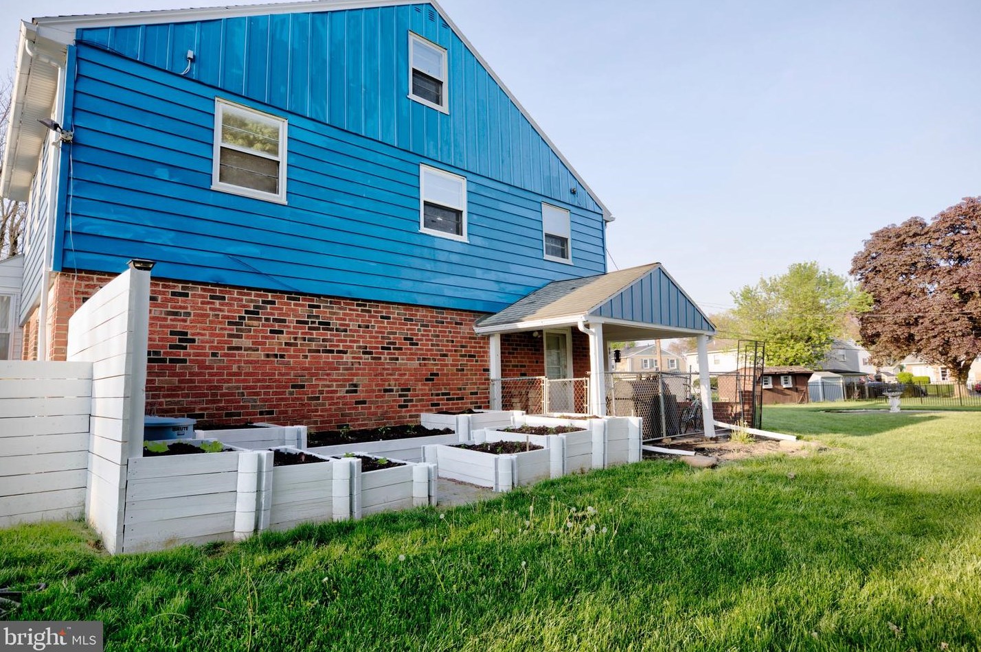 517 Barbara Dr, Norristown PA  19403-4101 exterior