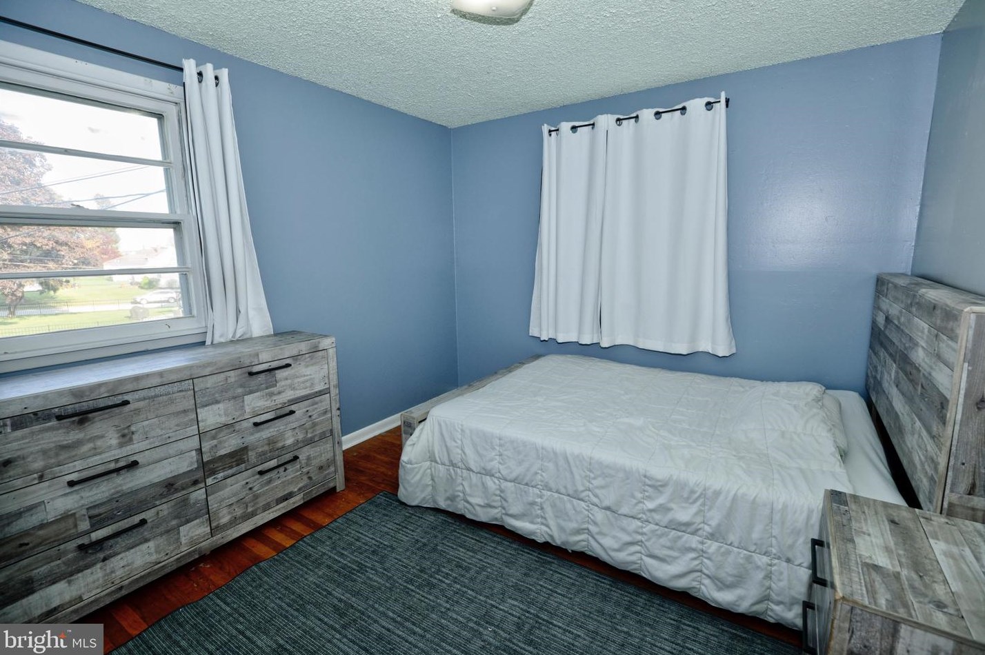 517 Barbara Dr, Norristown PA  19403-4101 exterior