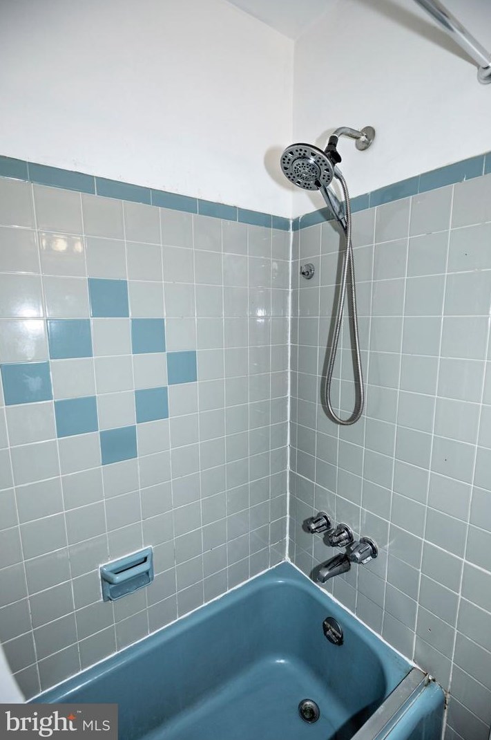 517 Barbara Dr, Norristown PA  19403-4101 exterior