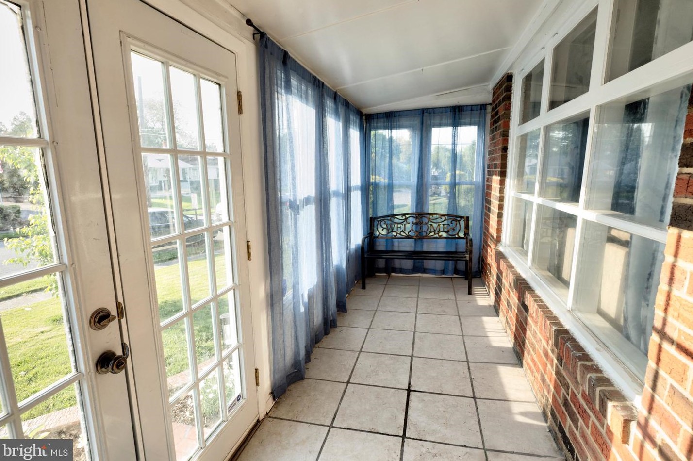 517 Barbara Dr, Norristown PA  19403-4151 exterior