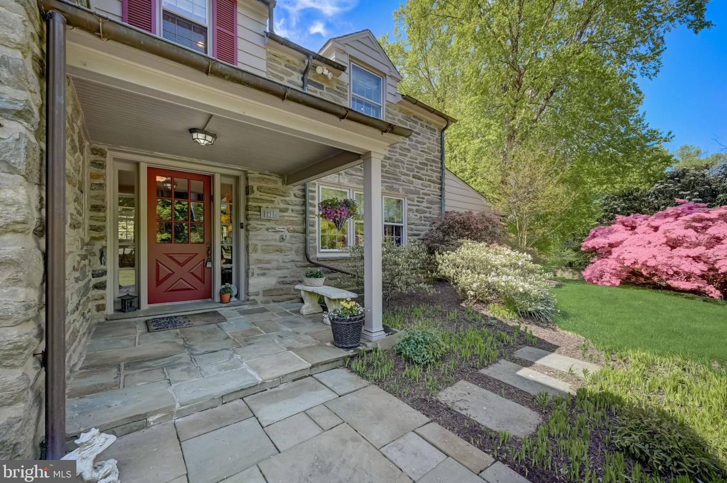 1407 Scrope Rd, Meadowbrook, PA 19046-1219