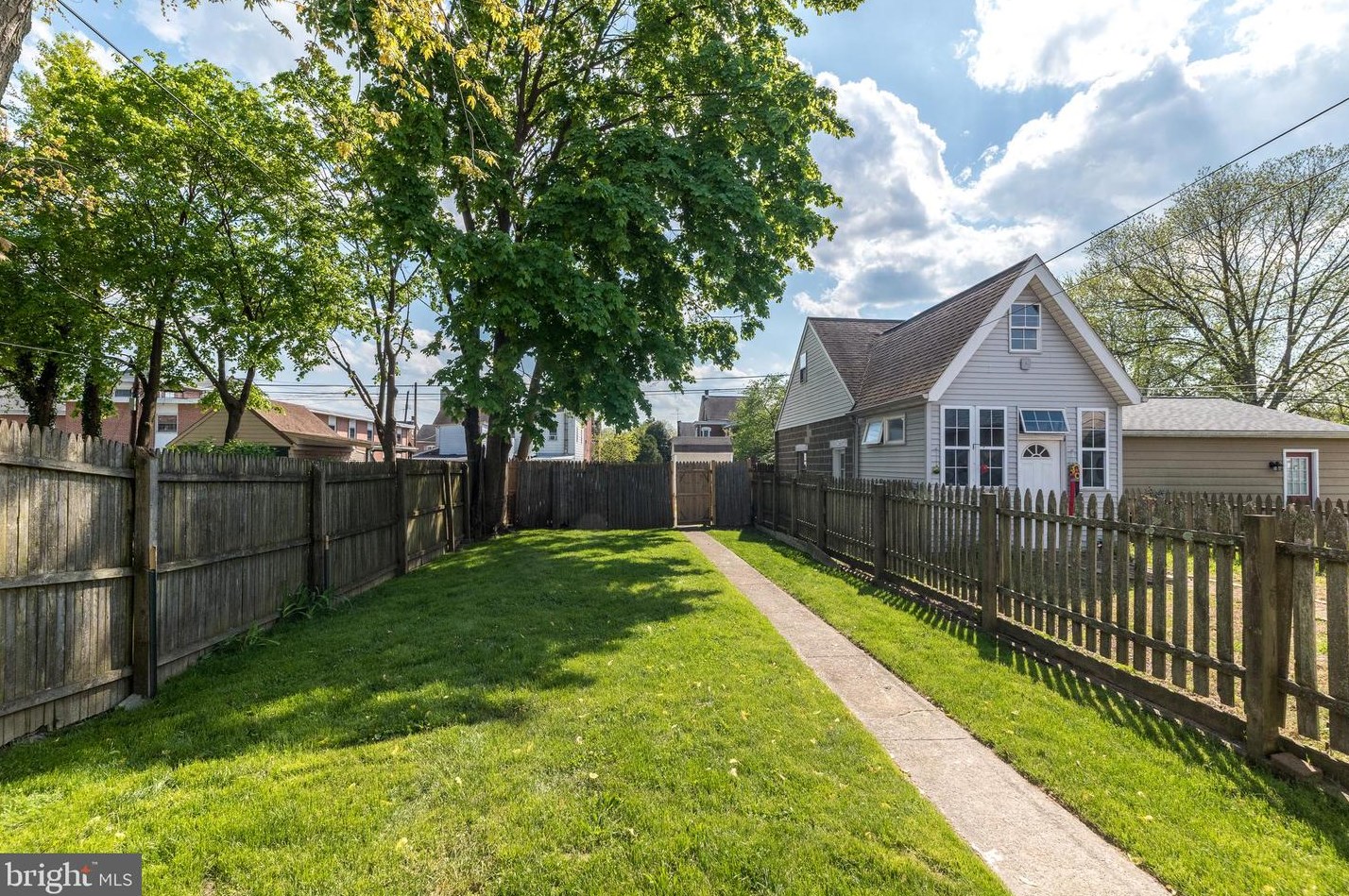30 6th St, Pottstown, PA 19464-5226
