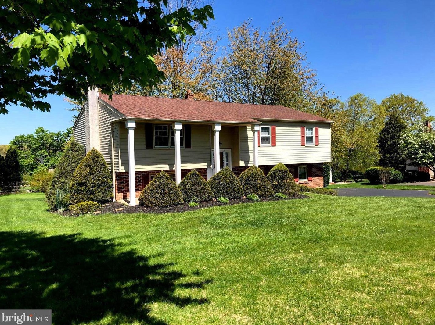 513 Elizabeth Dr, Norristown, PA 19403-1136