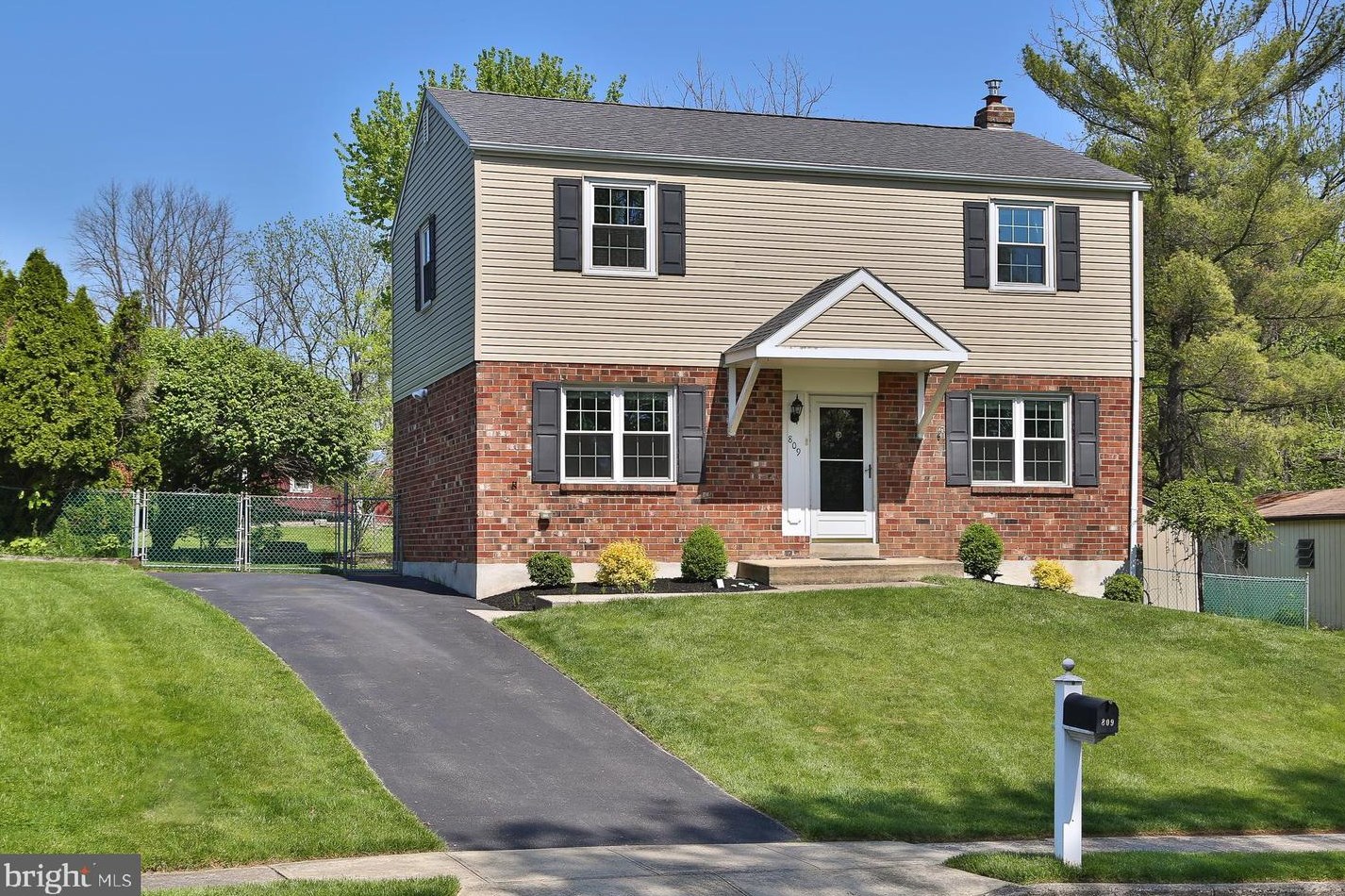 809 Petty Ln, Norristown, PA 19406-1715