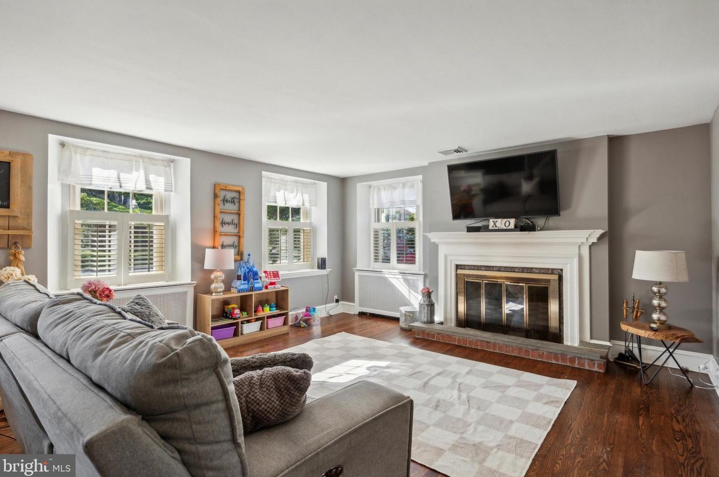 37 Orchard Rd, Norristown, PA 19403-3129