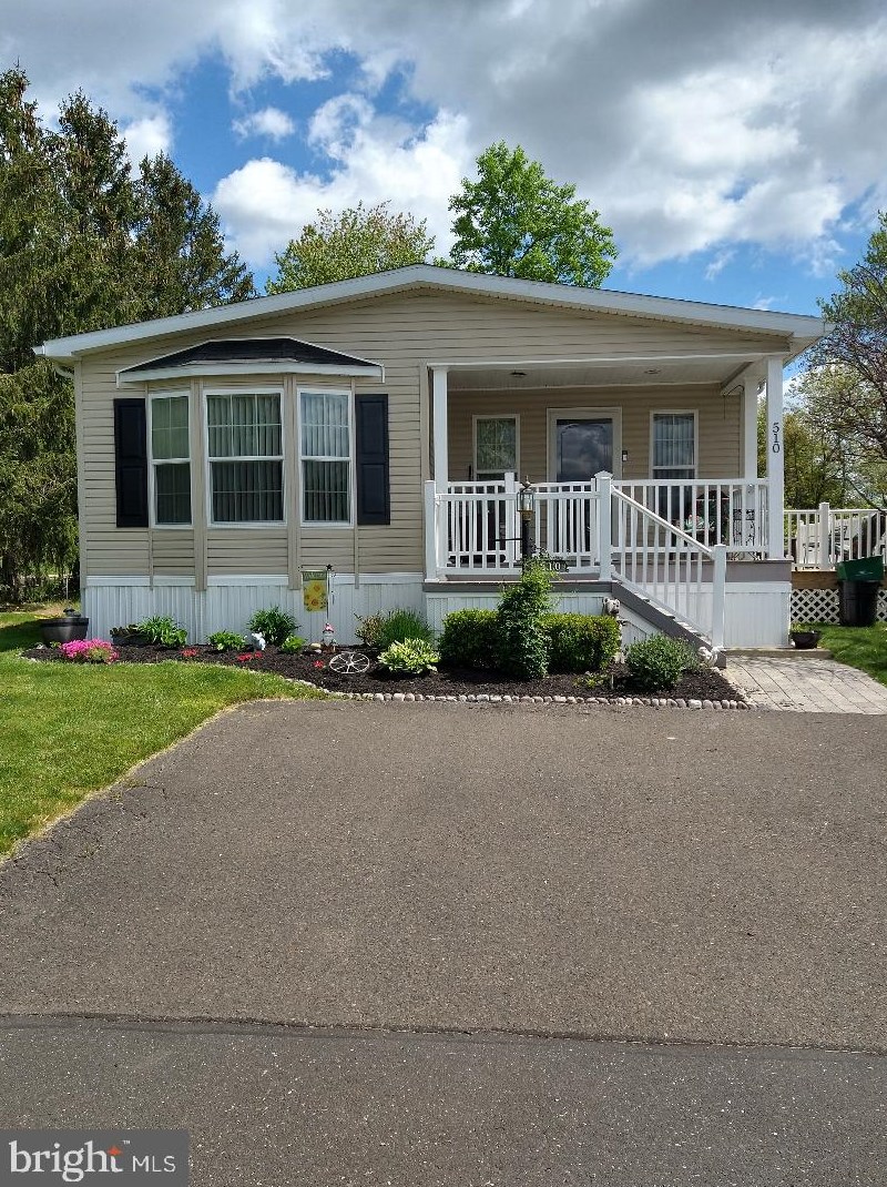 510 Willow Ln, North Wales, PA 19454