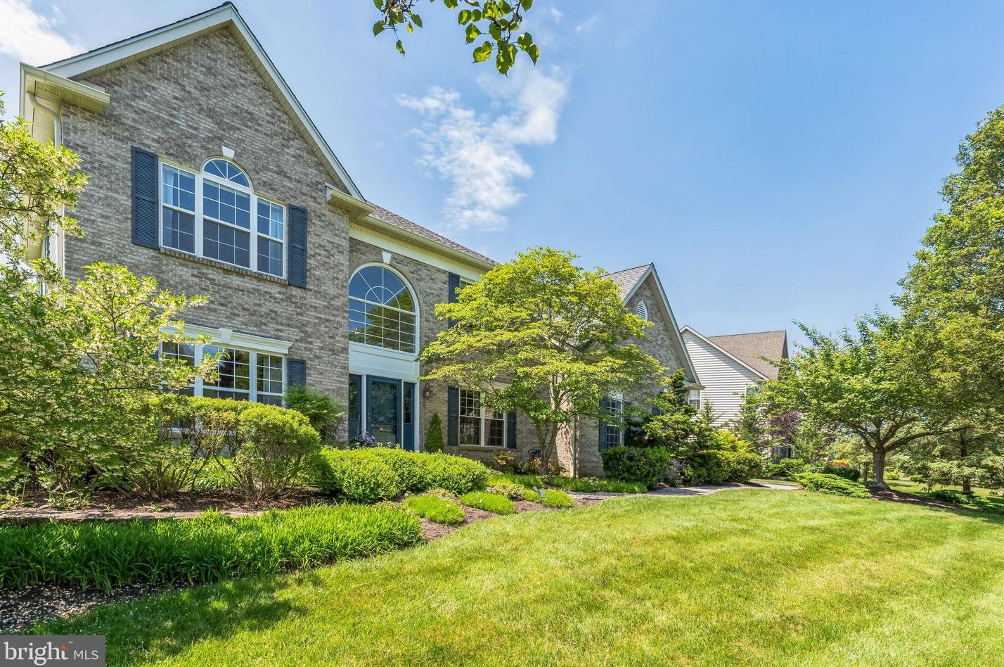 135 Raven Hollow Dr, North Wales, PA 19454-4427