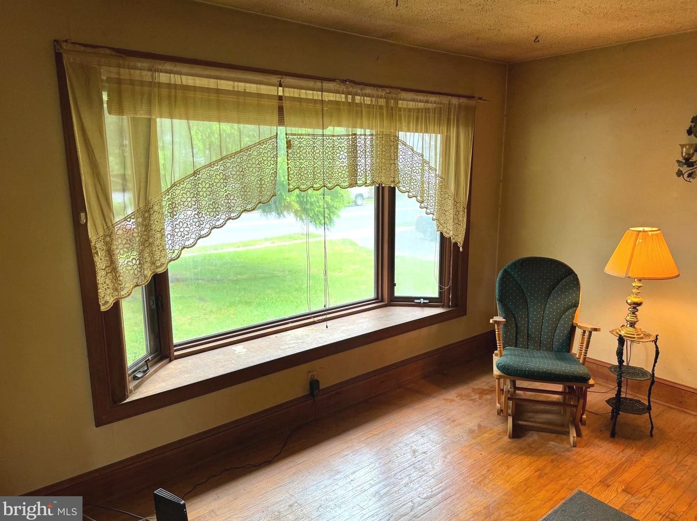 1840 N Hills Ave, Willow Grove, PA 19090