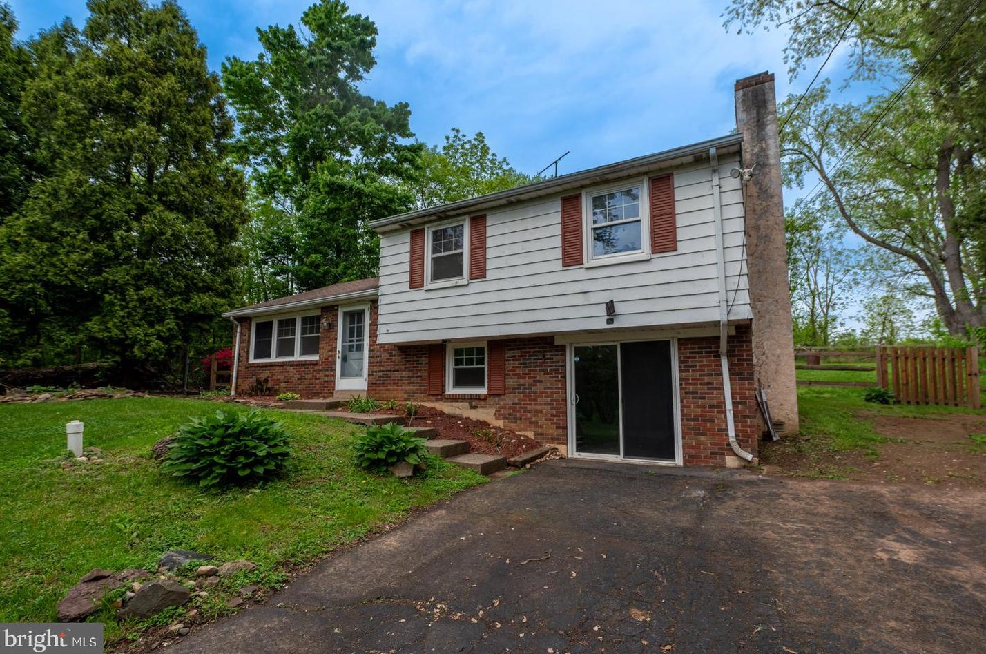 1175 Bleim Rd, Pottstown, PA 19464-2011